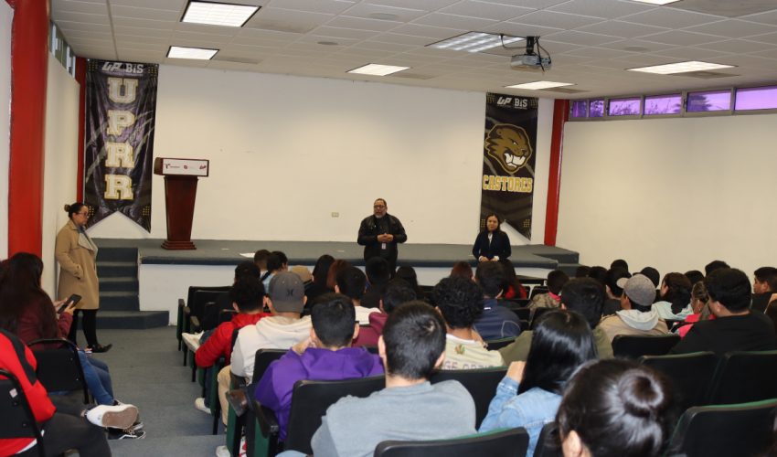 Firma de convenios del programa de becas institucionales de la UPRR